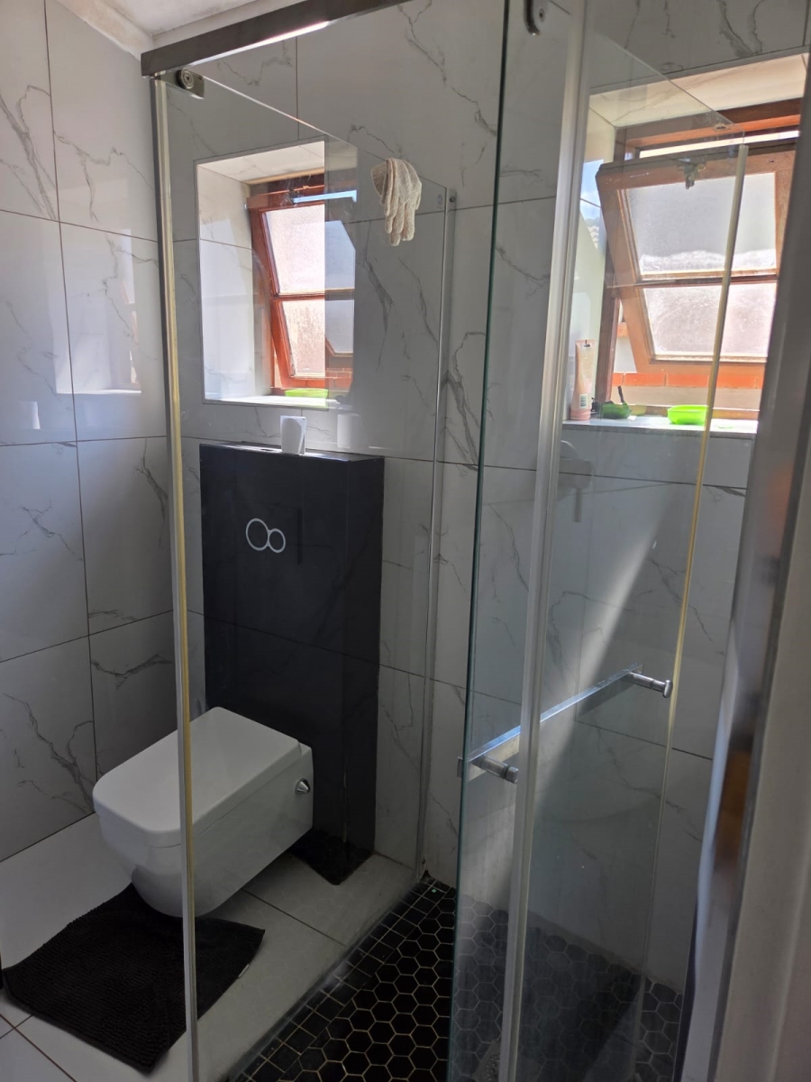 4 Bedroom Property for Sale in Waterval East North West